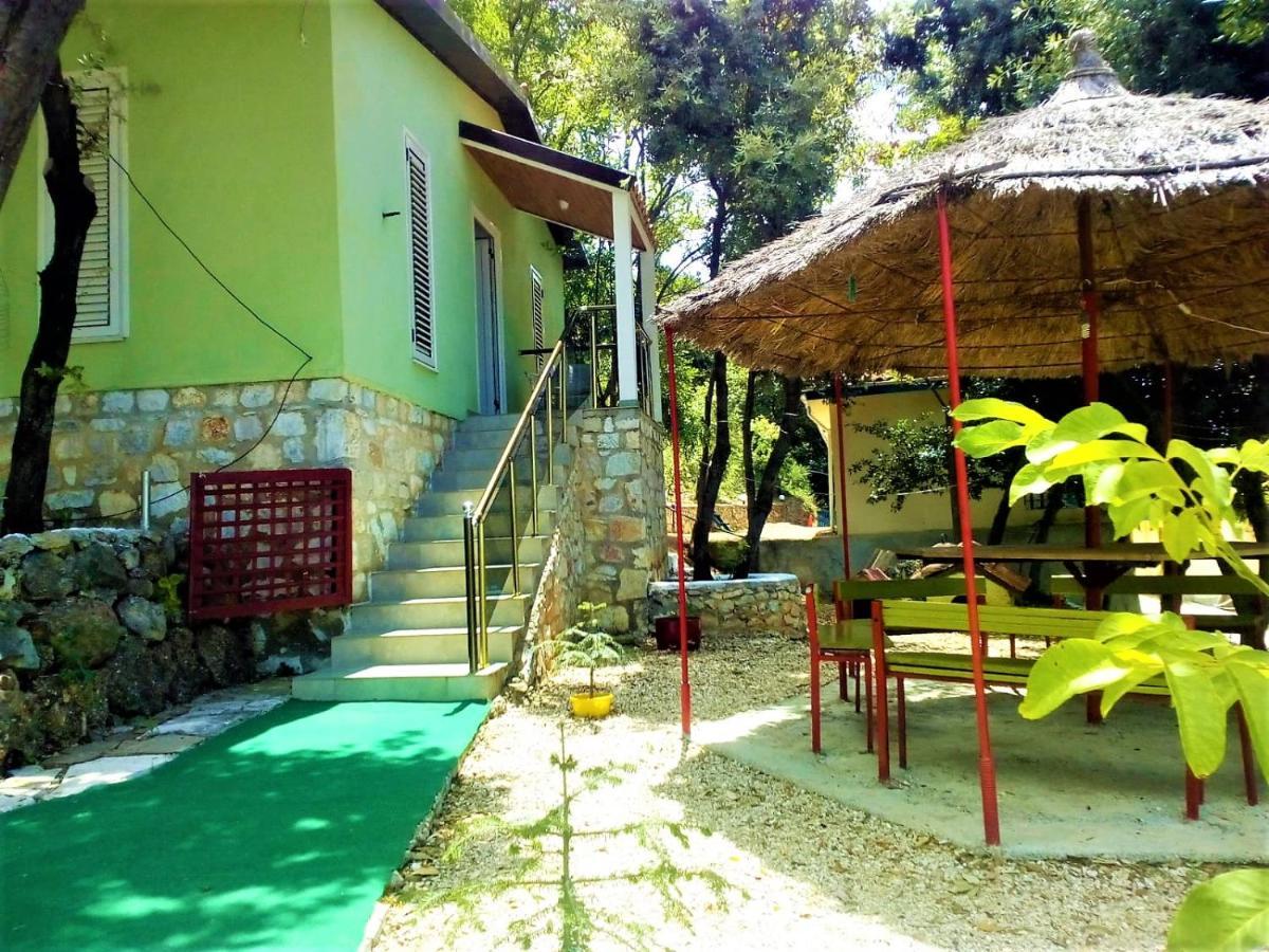 Ramo'S Green Beachside Retreat - Cozy 2 Bedroom Home Vlora Kültér fotó