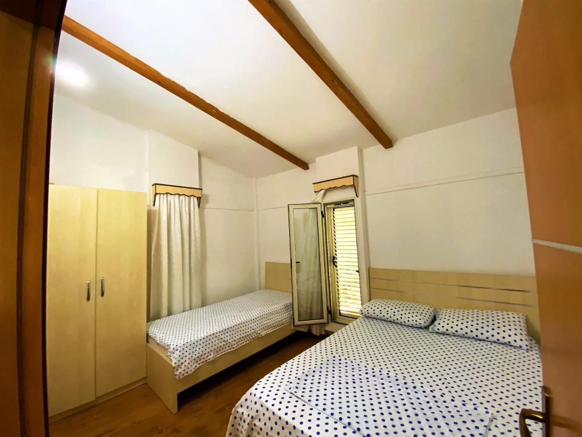 Ramo'S Green Beachside Retreat - Cozy 2 Bedroom Home Vlora Kültér fotó