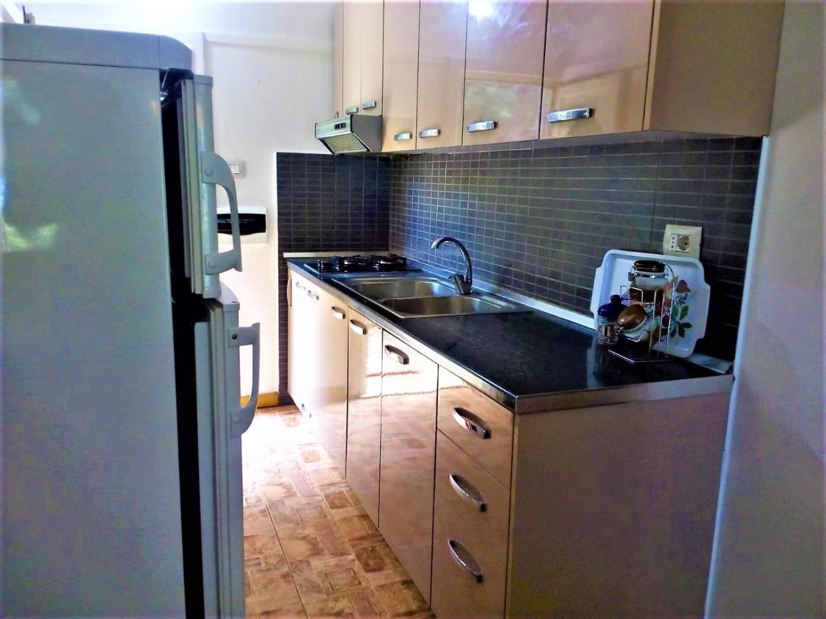 Ramo'S Green Beachside Retreat - Cozy 2 Bedroom Home Vlora Kültér fotó
