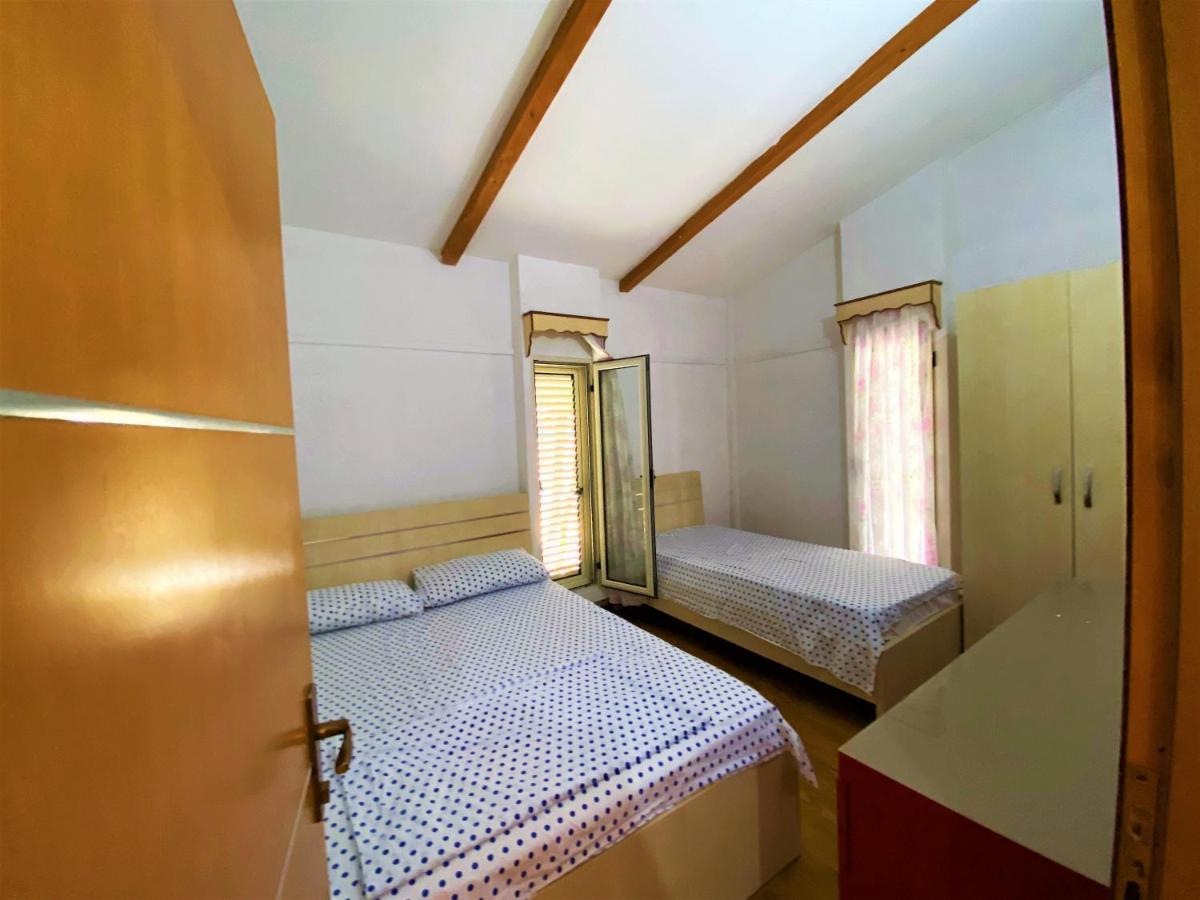 Ramo'S Green Beachside Retreat - Cozy 2 Bedroom Home Vlora Kültér fotó